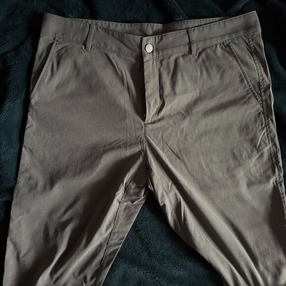 Outlier Futureworks in Dust Olive - Size 36 - Picture 1 of 8